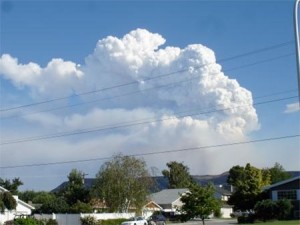 Smoke plume from the Colockum Tarps Fire visible from Pioneer Middle School in Wenatchee on the afternoon of July 28. The fire is approximately 15 miles away. Credit: WIIMT#4